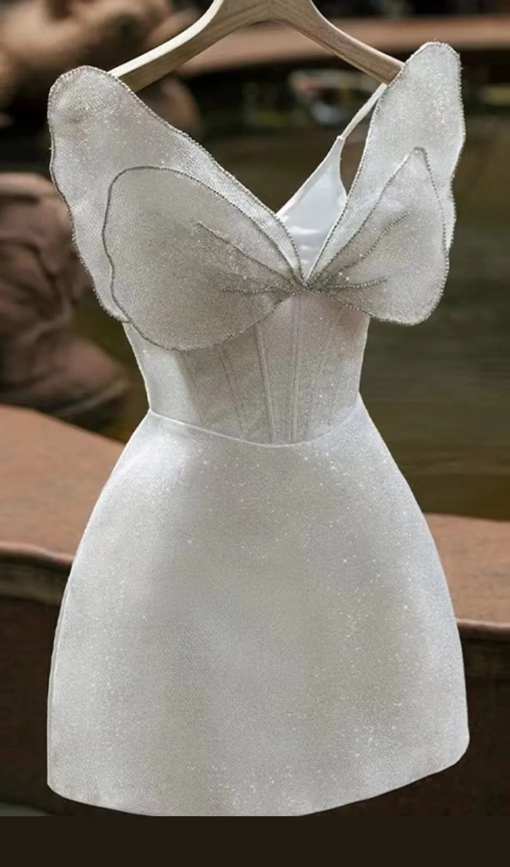 BOW STRAPLESS MINI DRESS IN WHITE Gloria Lanvin
