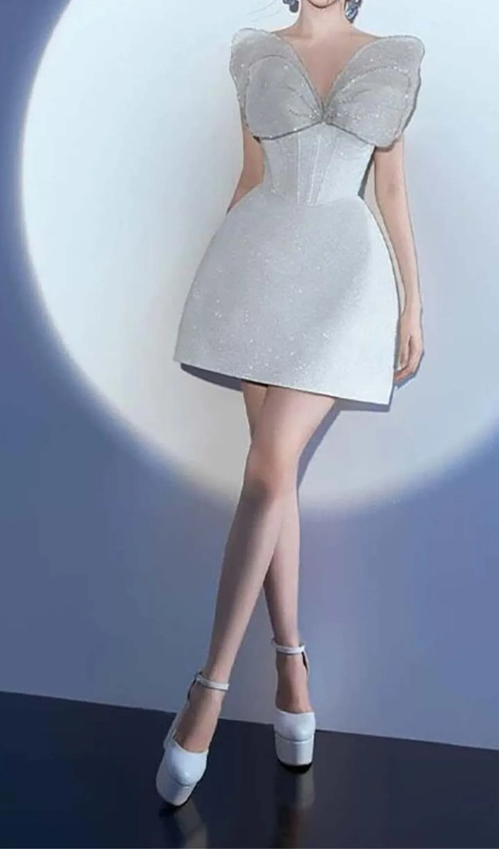 BOW STRAPLESS MINI DRESS IN WHITE Gloria Lanvin