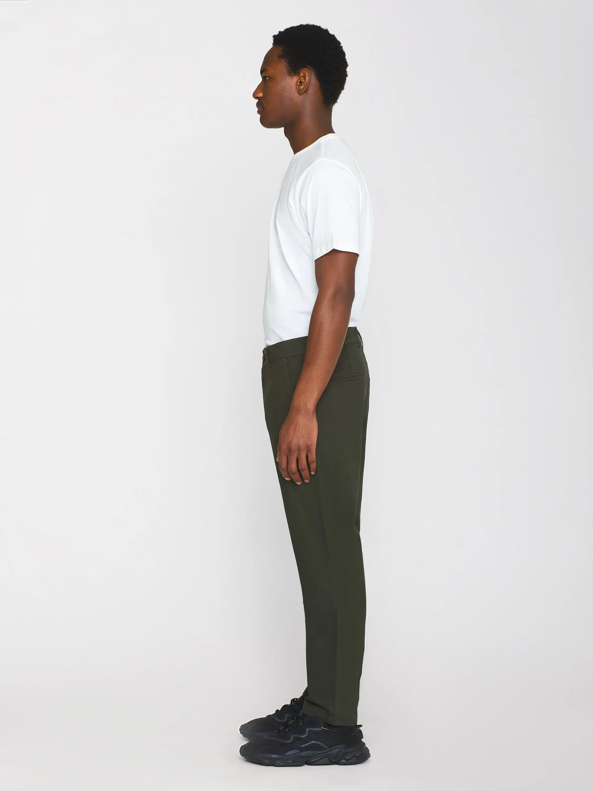 CHUCK regular twill chino pants - Forrest Night Knowledge Cotton