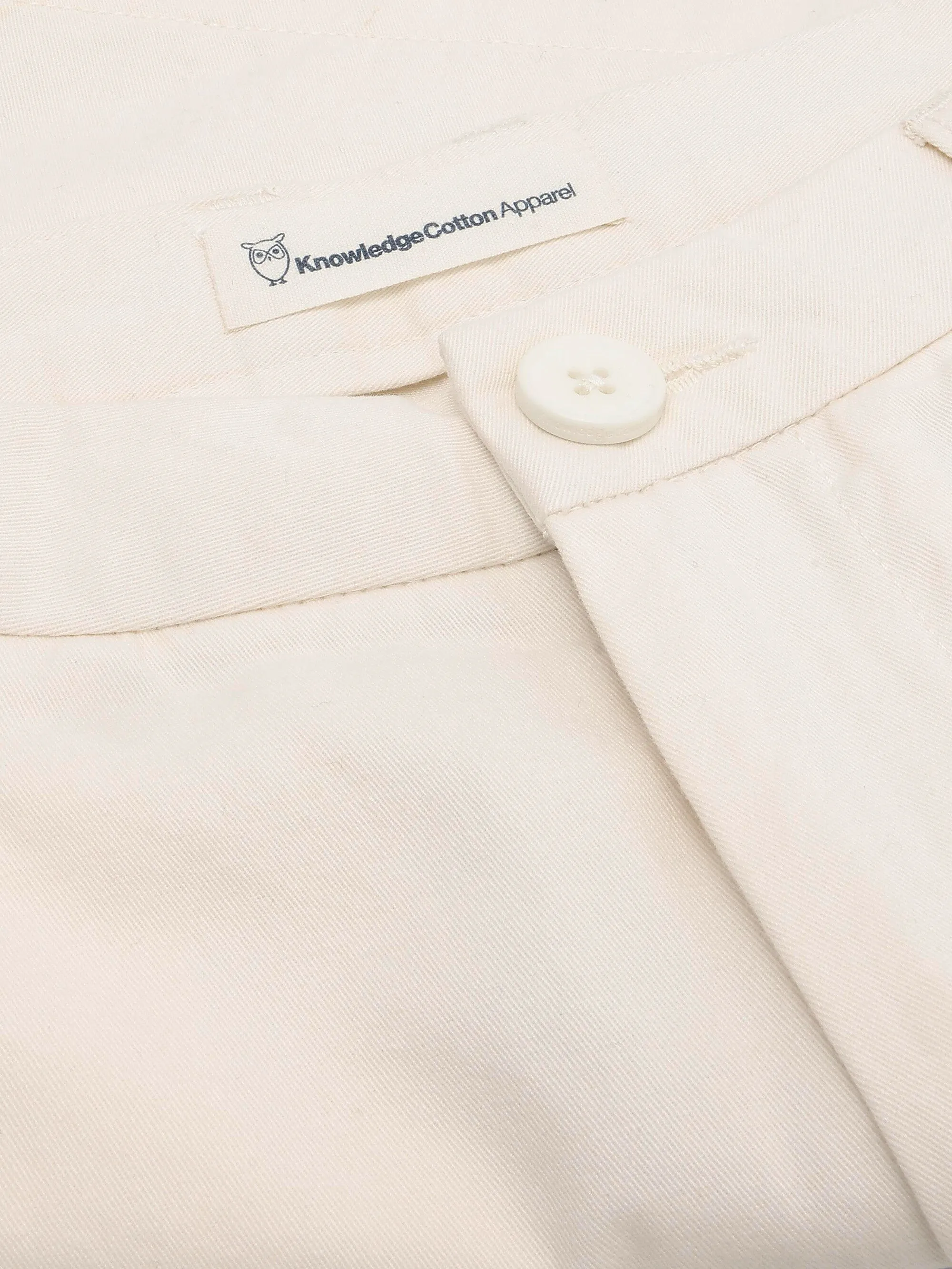 GALE boyfriend mid-rise twill chino shorts - GOTS/Vegan - Egret Knowledge Cotton