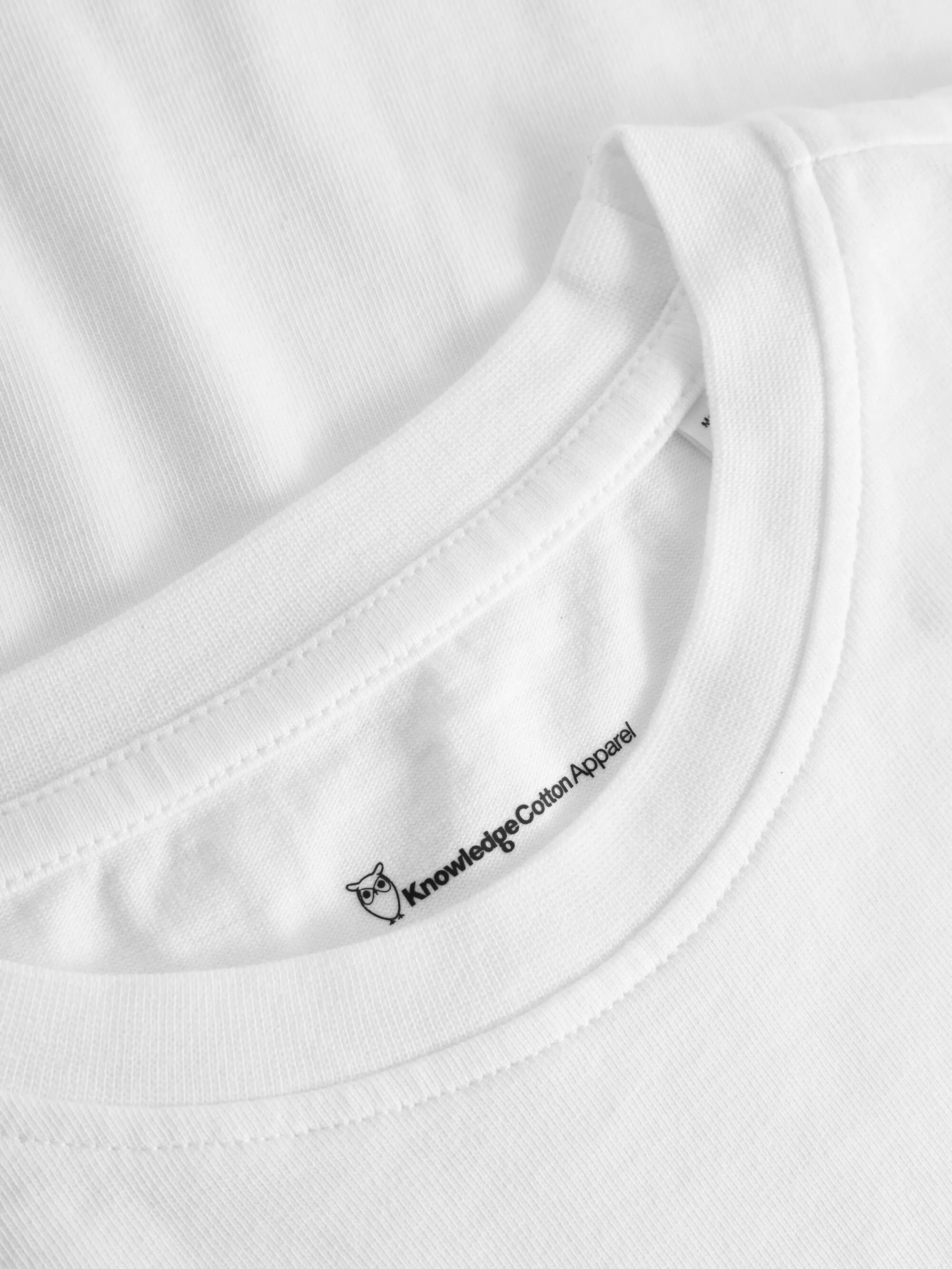 Regular fit badge long sleeved - Bright White Knowledge Cotton