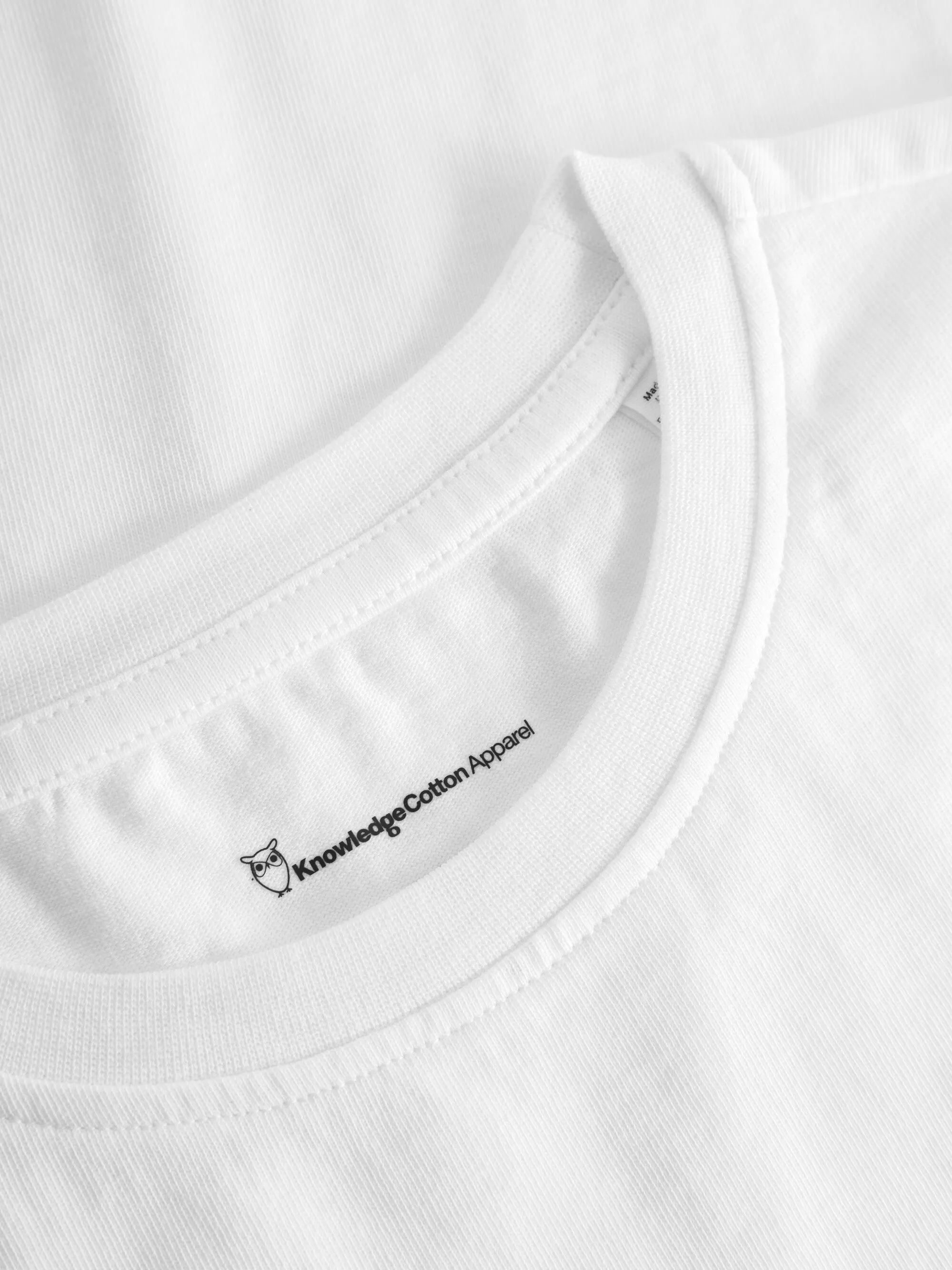 Regular fit badge t-shirt - Bright White Knowledge Cotton