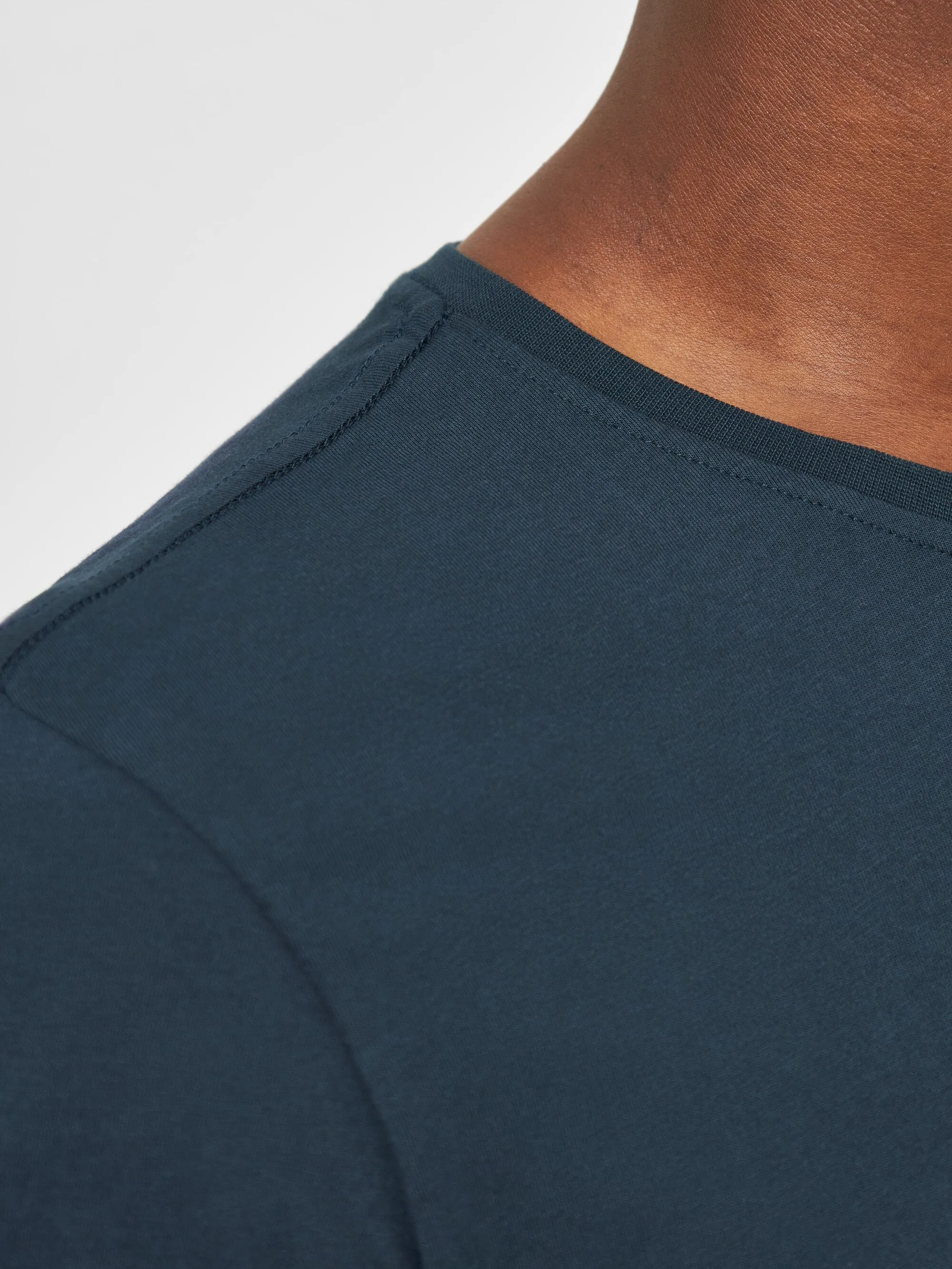 Regular fit Basic tee - Total Eclipse Knowledge Cotton