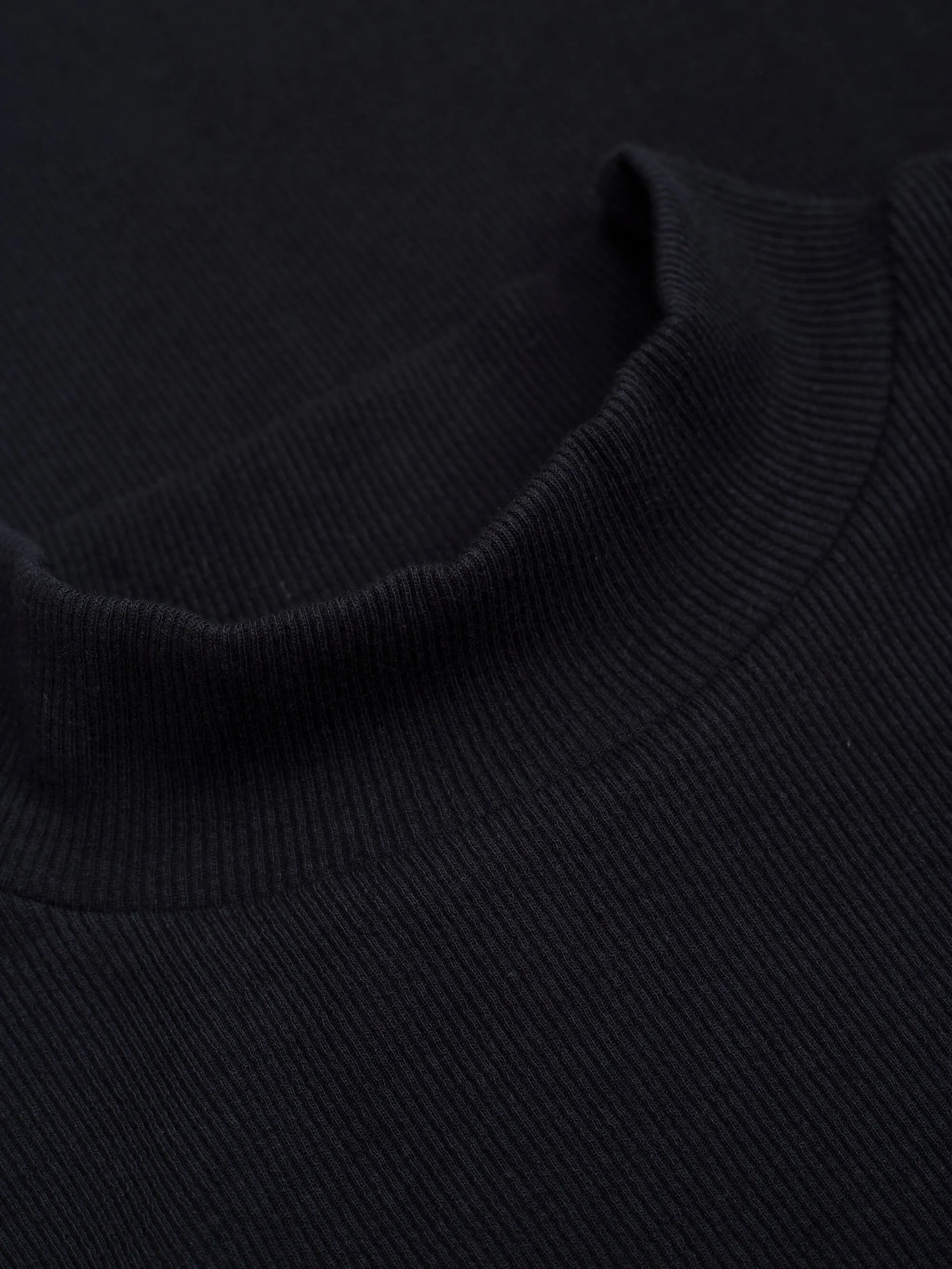 Rib high neck SS - Black Jet Knowledge Cotton