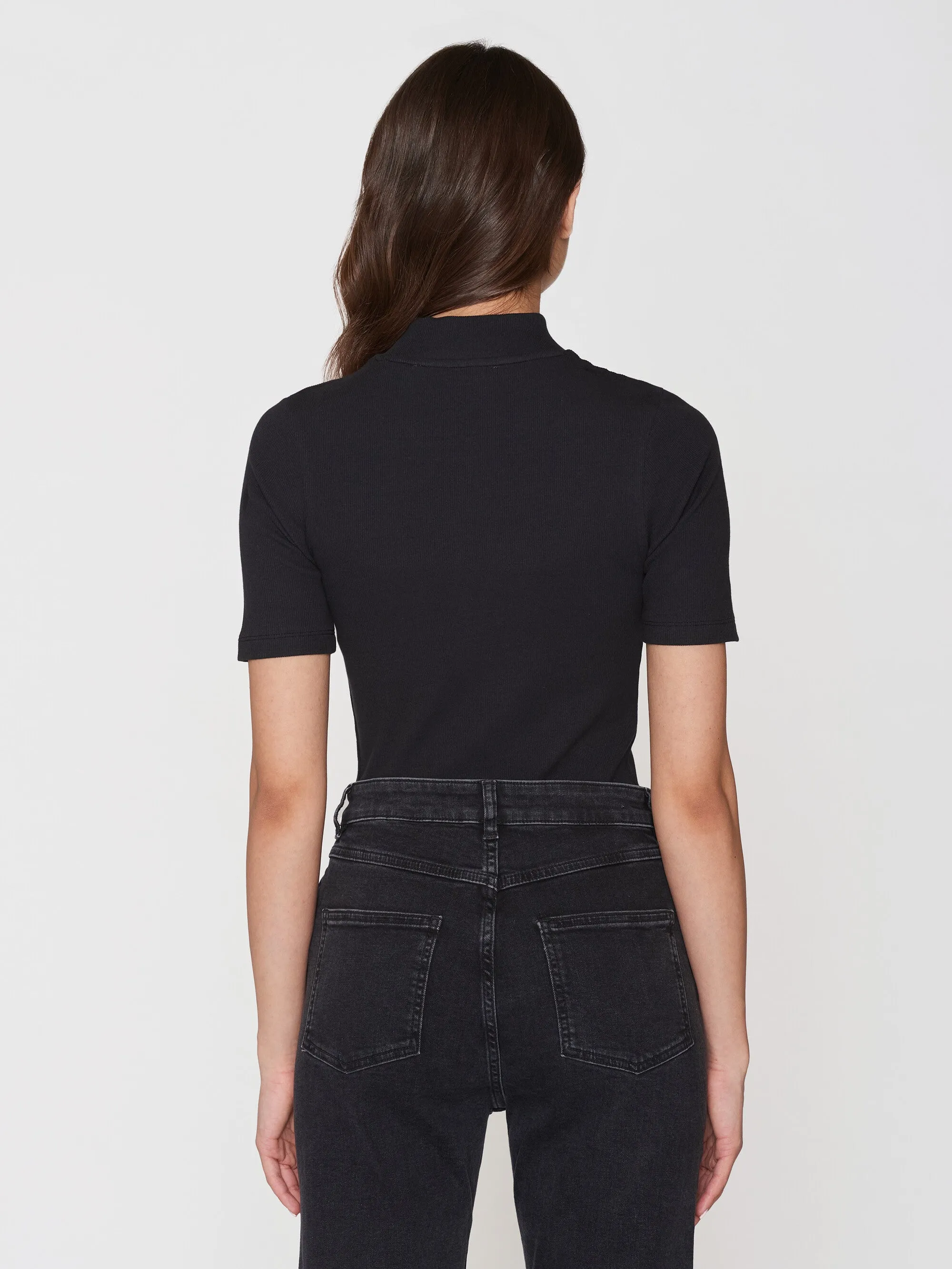 Rib high neck SS - Black Jet Knowledge Cotton