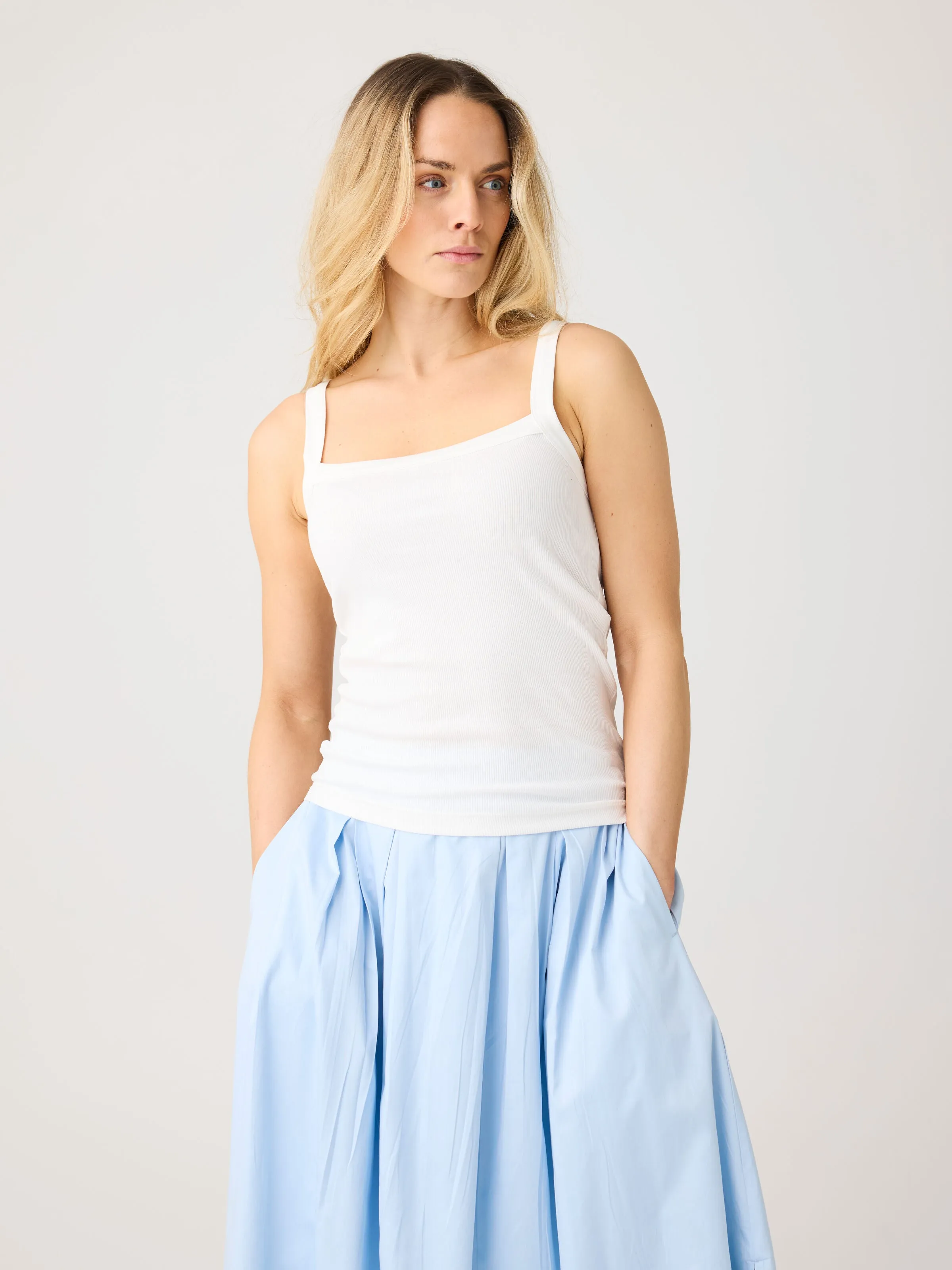 Rib strap top - Star White Knowledge Cotton