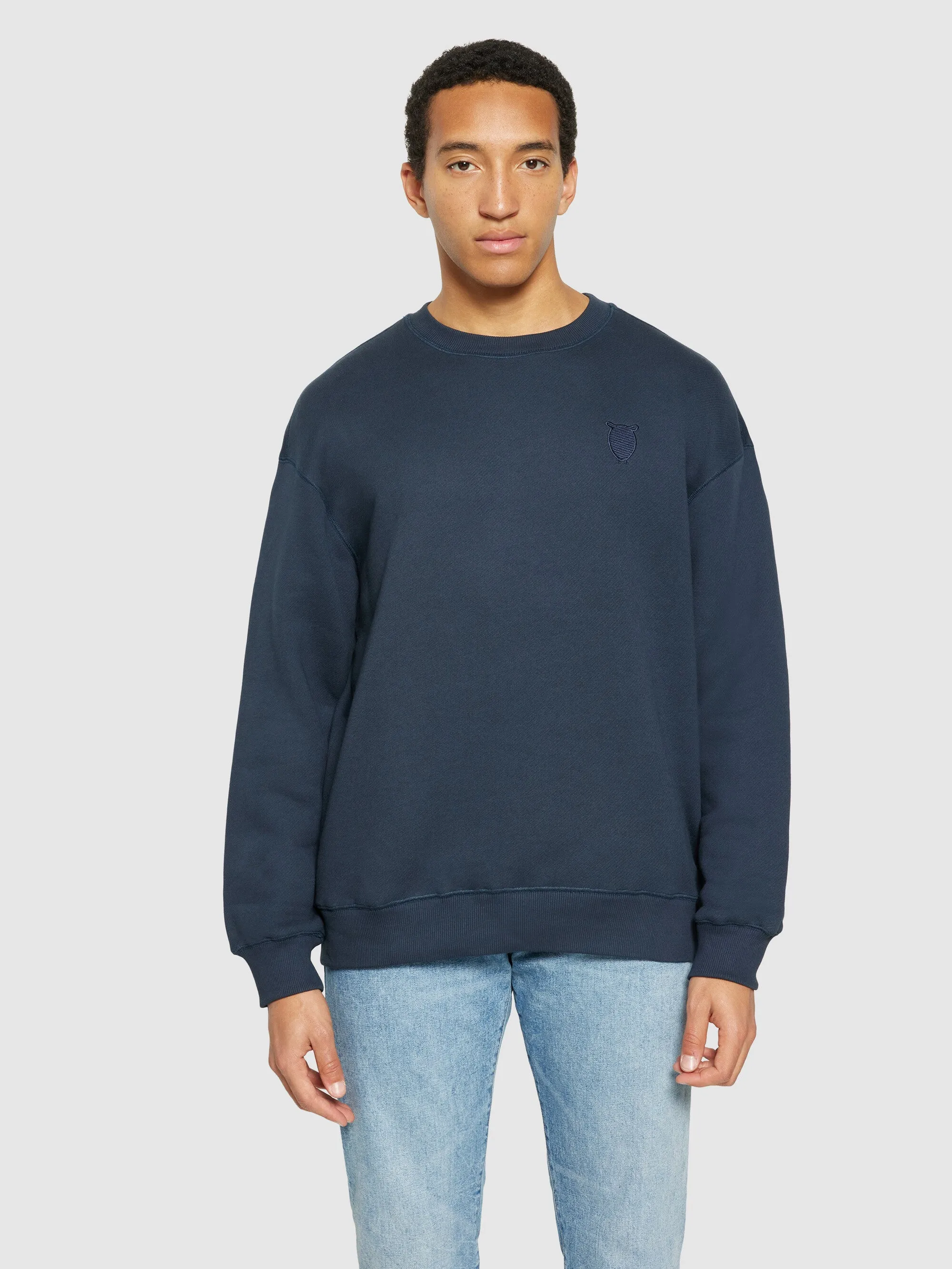 Straight fit sweat with embroidery at chest - Total Eclipse Knowledge Cotton