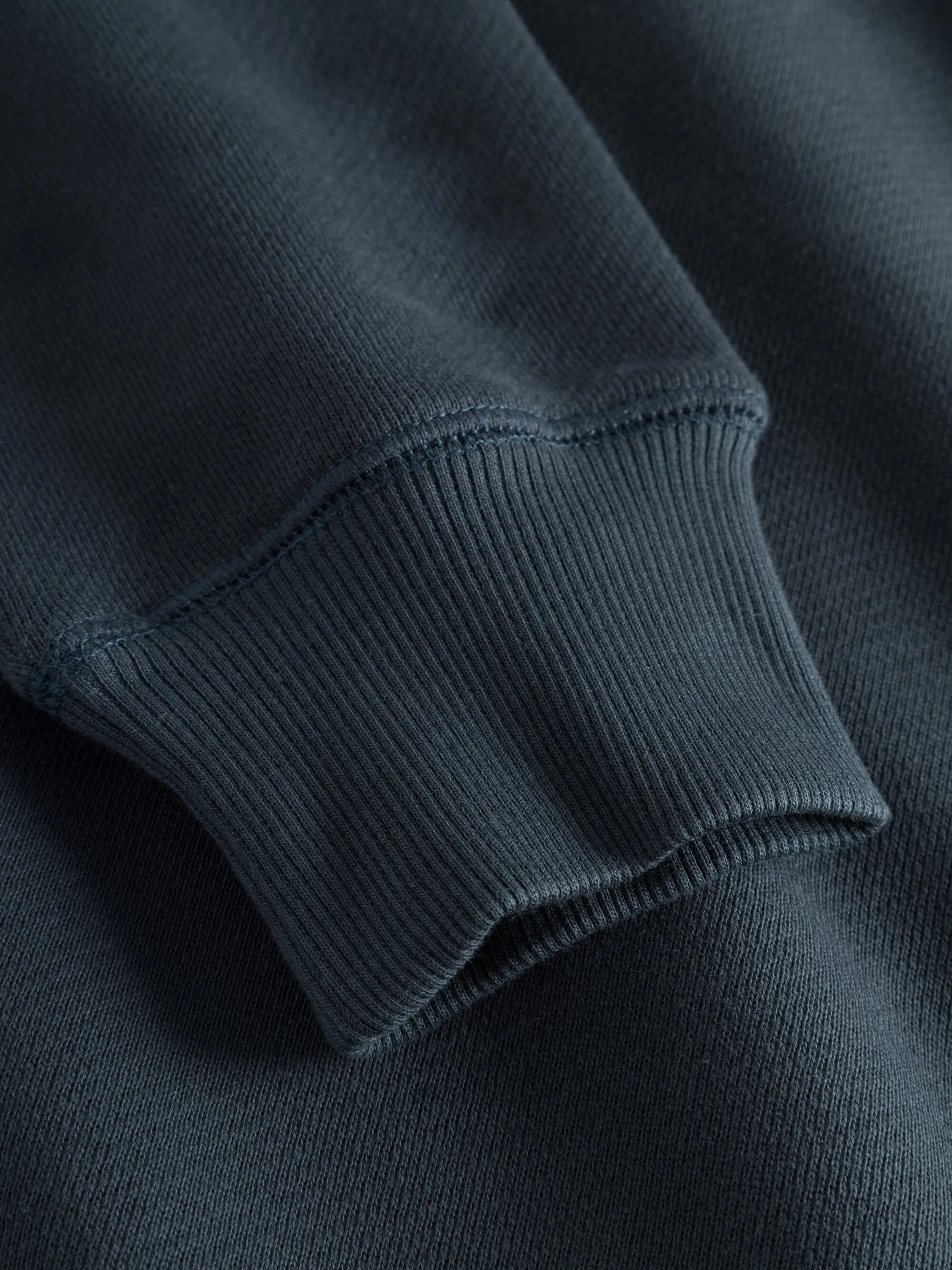 Straight fit sweat with embroidery at chest - Total Eclipse Knowledge Cotton