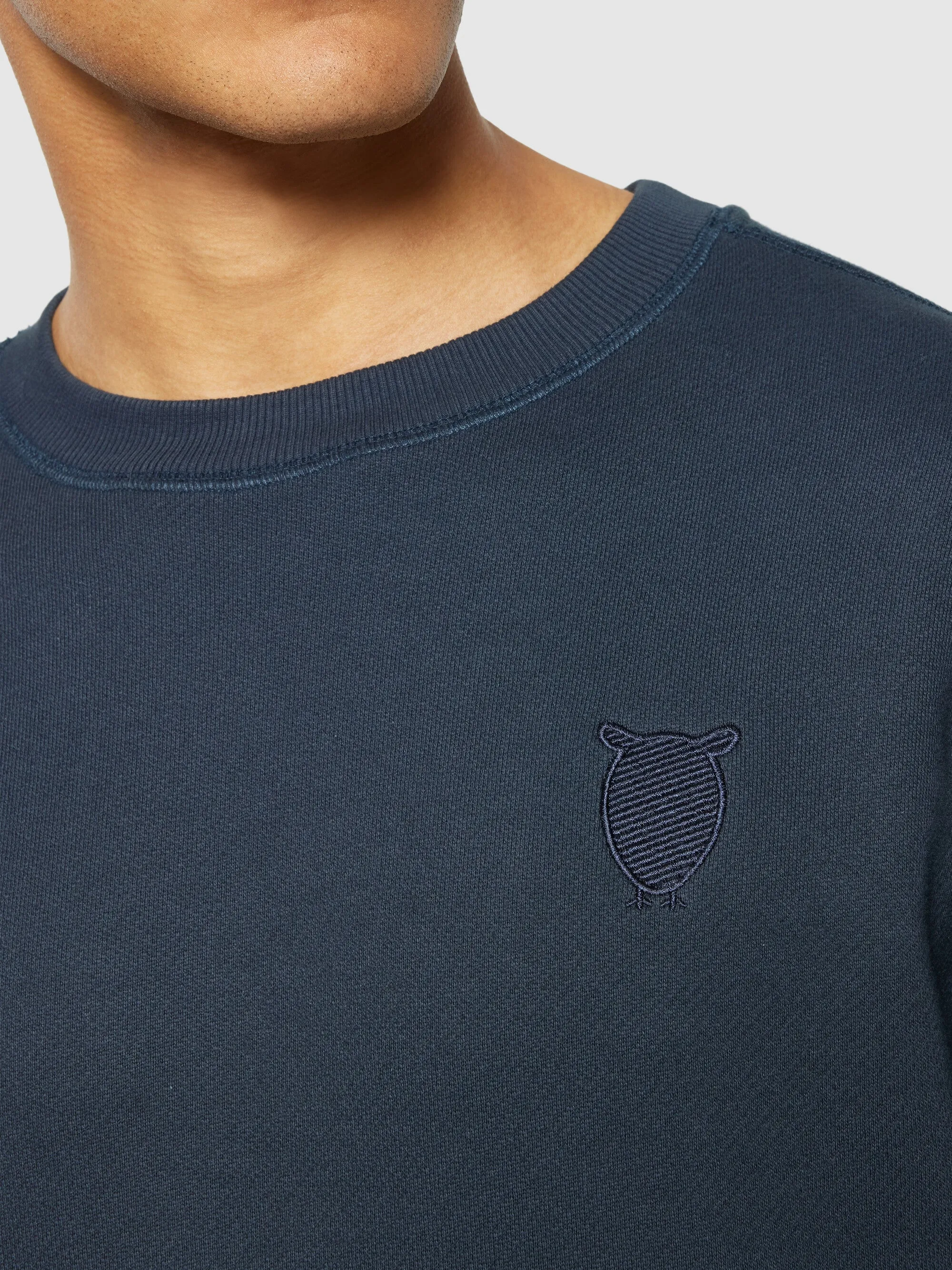 Straight fit sweat with embroidery at chest - Total Eclipse Knowledge Cotton