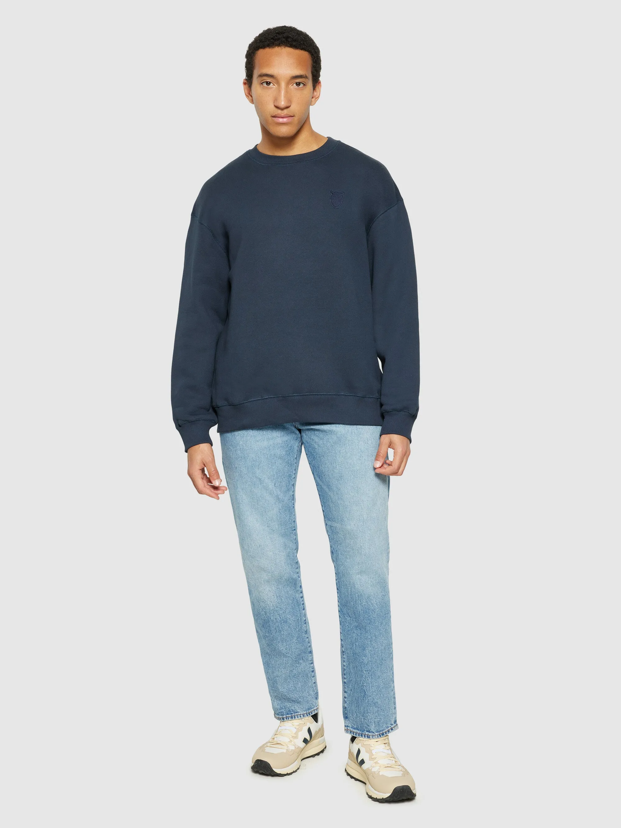 Straight fit sweat with embroidery at chest - Total Eclipse Knowledge Cotton